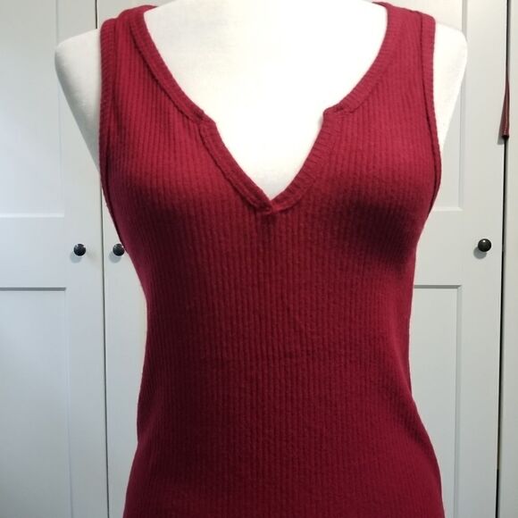 🖤 BP. Ribbed notch front tank - Picture 3 of 10